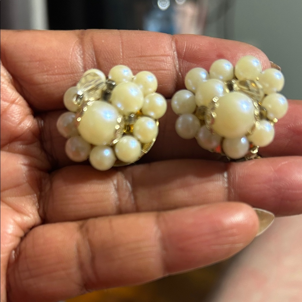 Vintage Gold and Cream Pearl Earrings